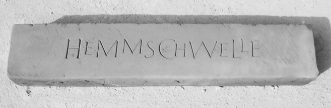 Steinplatte mit Inschrift "Hemmschwelle" Symbolbild für Kosten Grabstein