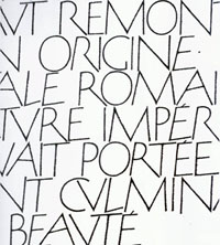 Beispiele zweier Lapidarschriften von Jean Larcher, von Hand gezeichnet.